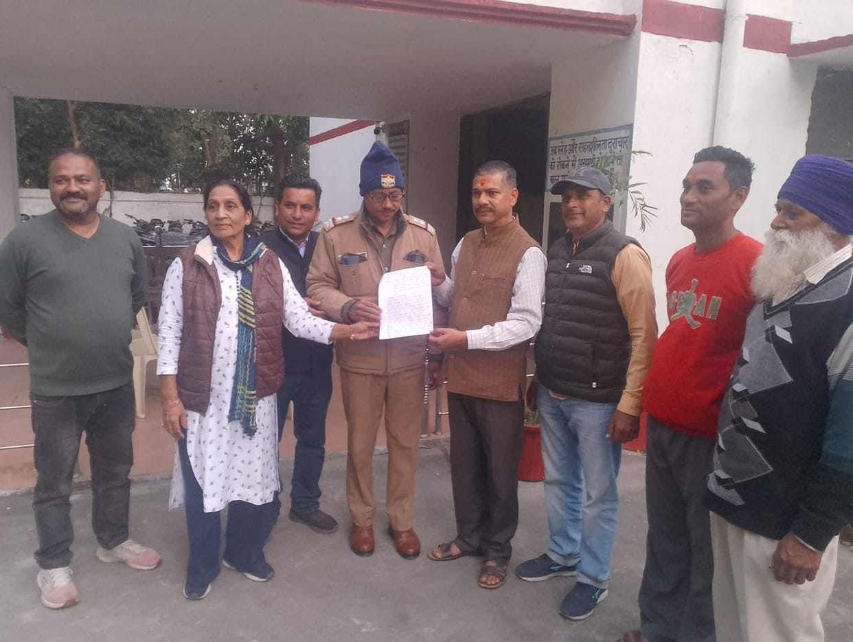 Farmers filed a complaint against the center in-charge and the contractor.