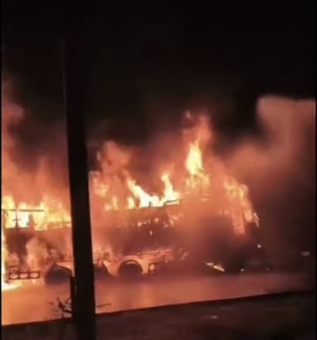 A truck carrying plastic granules caught fire after a tyre burst, causing losses worth lakhs.