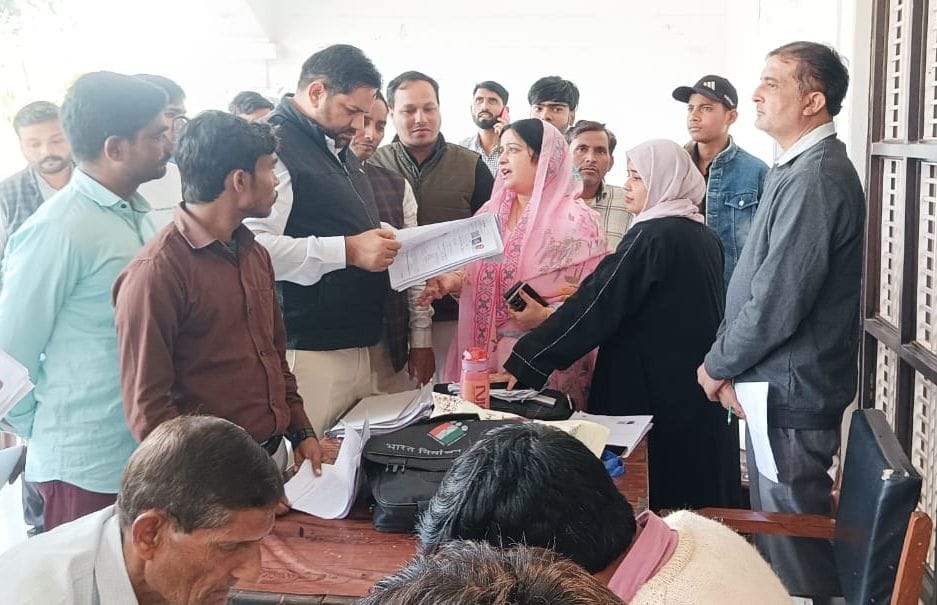 Fill the voter enumeration form, otherwise your name will not be included in the voter list.
