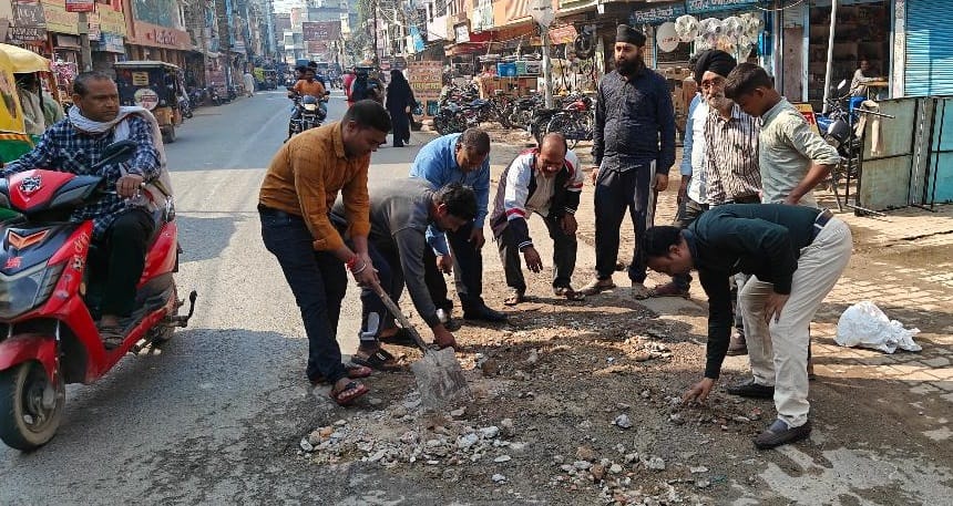 The officers did not listen...the traders themselves repaired the road.