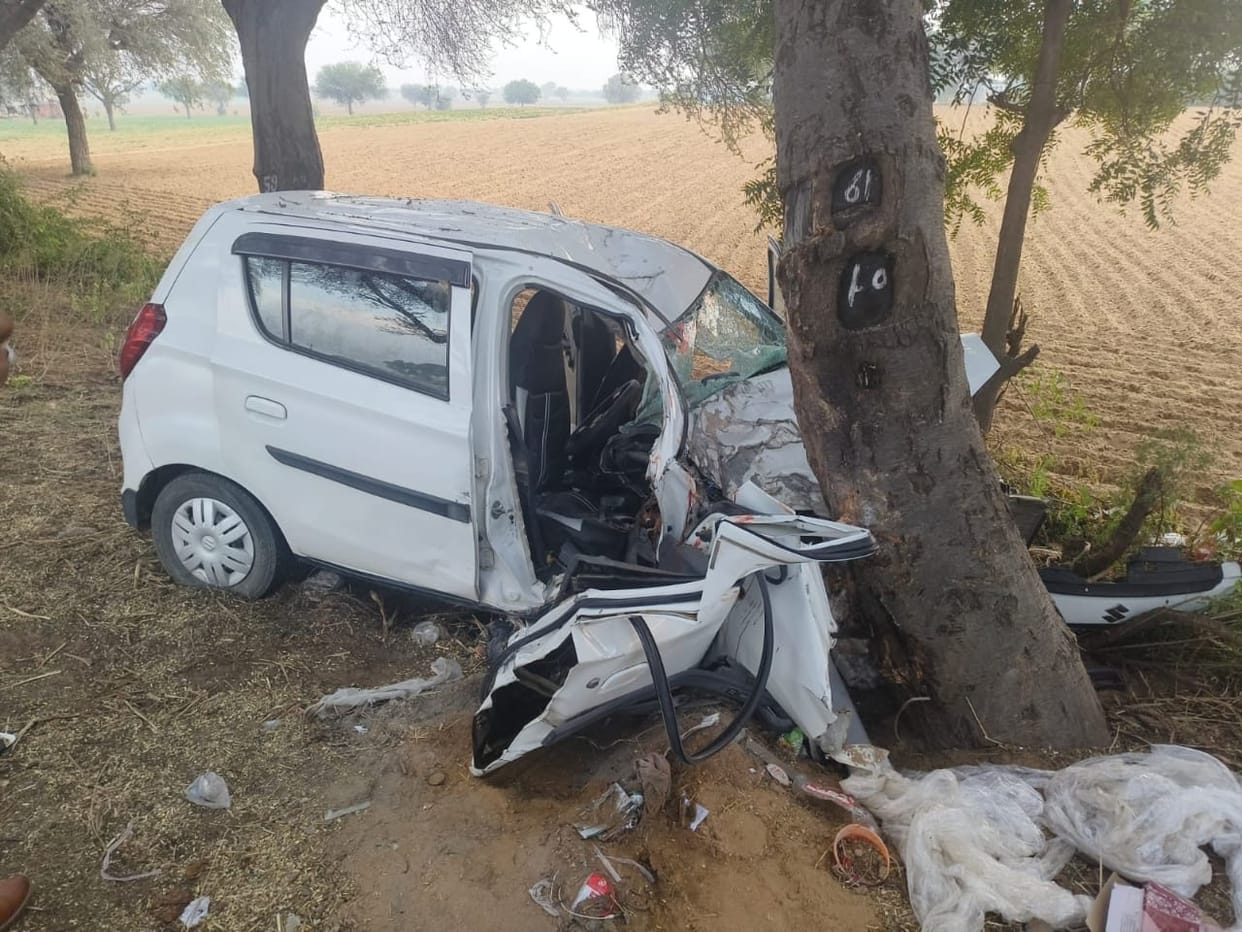 Car crashed into a tree, young man dies, companion injured
