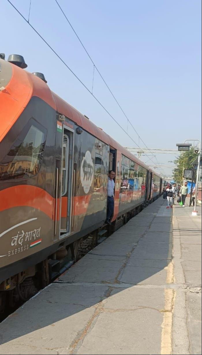 Increasing trend of passengers towards Vande Bharat train