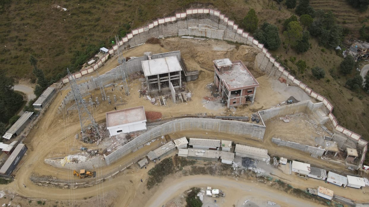 60% of the gas-insulated substation work is complete.