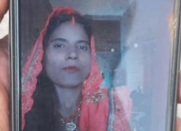 Muzaffarpur Bihar news : female patient died in lackness of treatment in skmch medical hospital