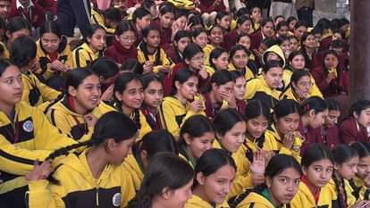 Two and a half thousand students took the oath of drug awareness in Manali.