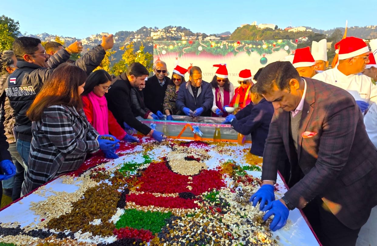 Tourists arrived at the cake mixing ceremony