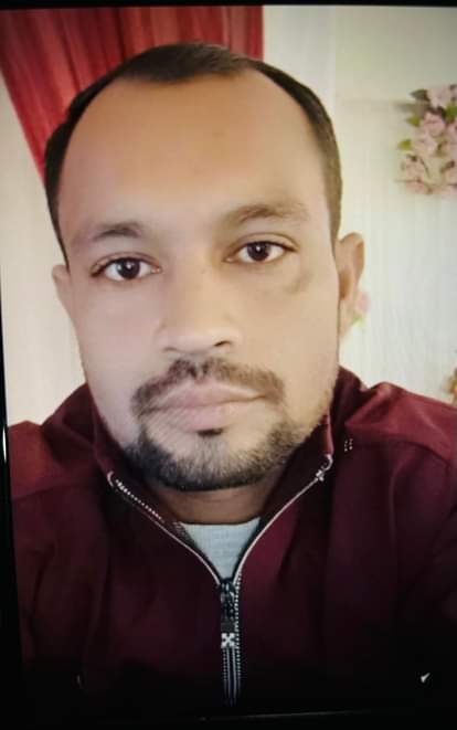 Suspecting an affair, he strangled his wife and then hanged himself