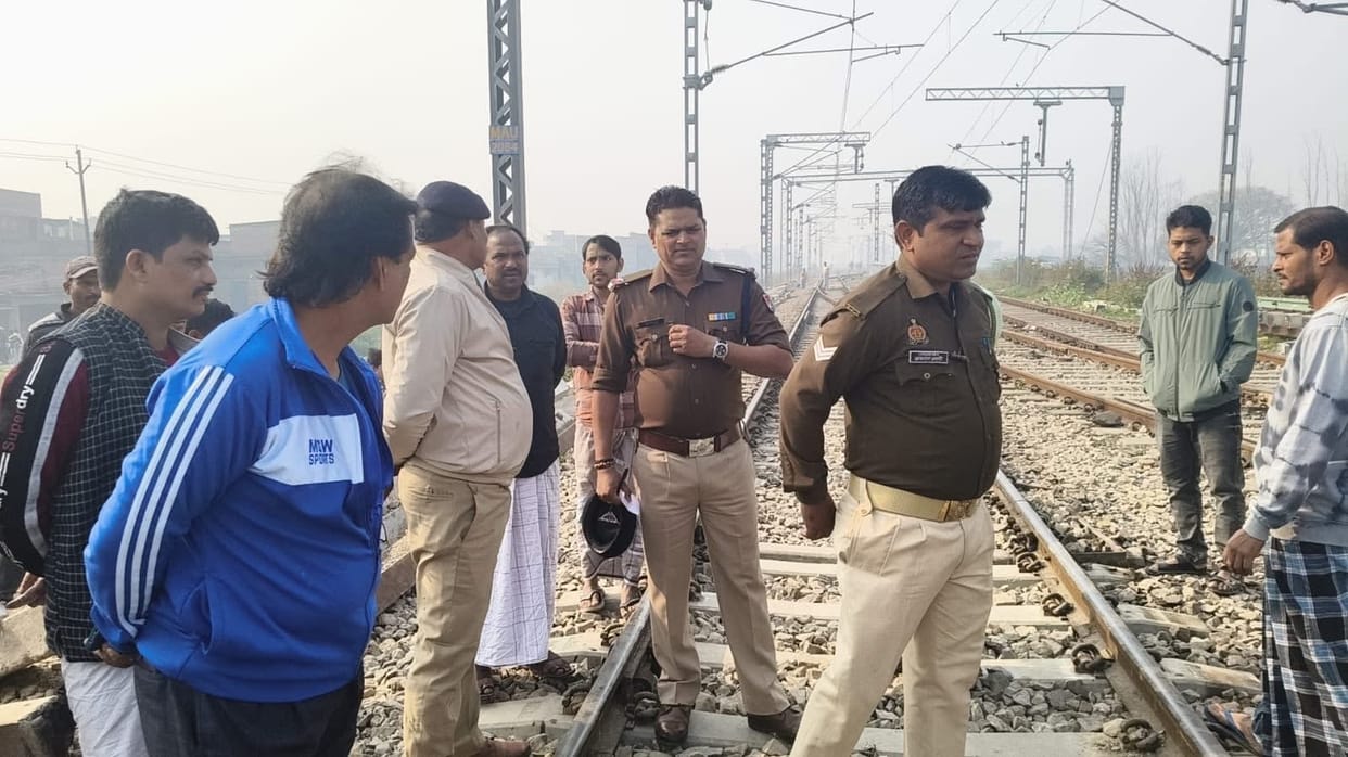 Elderly man dies after being hit by Intercity Express train, train stopped for 30 minutes