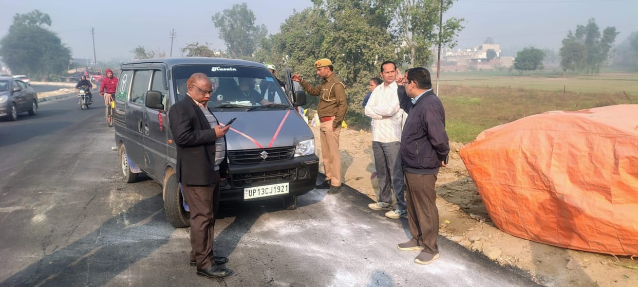 10 vehicles, including nine four-wheelers running as taxis, seized