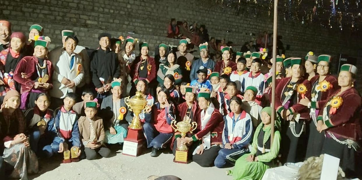 Meritorious students were honored in Rupi School