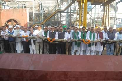 Sugarcane crushing begins at Saraswati Sugar Mill, target set at 125 lakh quintals