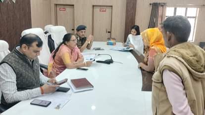 Women's Commission member told the girl students about their legal rights