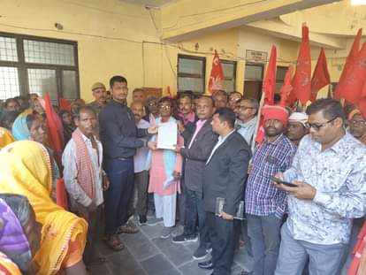 Communist Party of India workers demonstrated and submitted a memorandum.