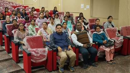 Security alert button launched in BHU's South Campus, female students will receive assistance