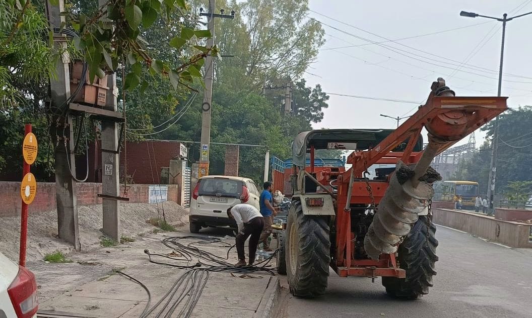 Cable laying work started with an investment of Rs 54 crore