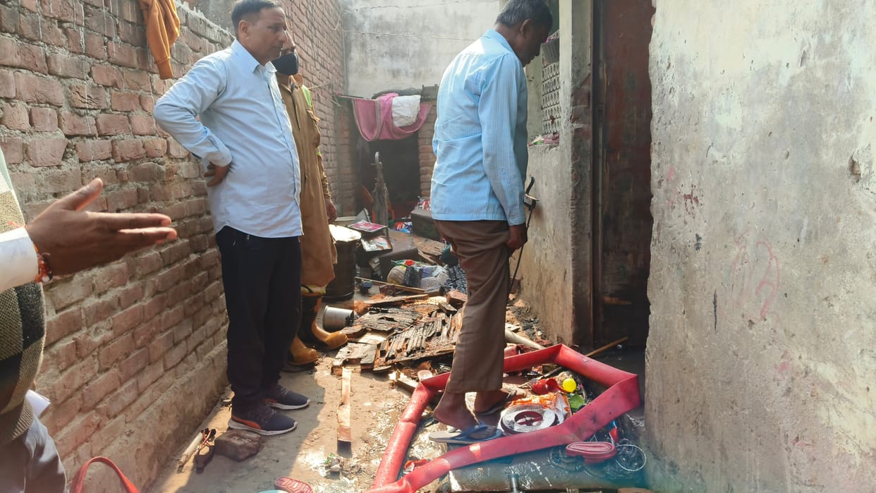 A short circuit caused a fire in the house, deepening the financial crisis for the family.