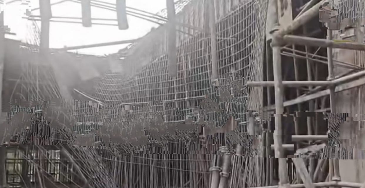 Shuttering collapsed while laying the lintel, one worker died and three were injured after being buried under the debris.
