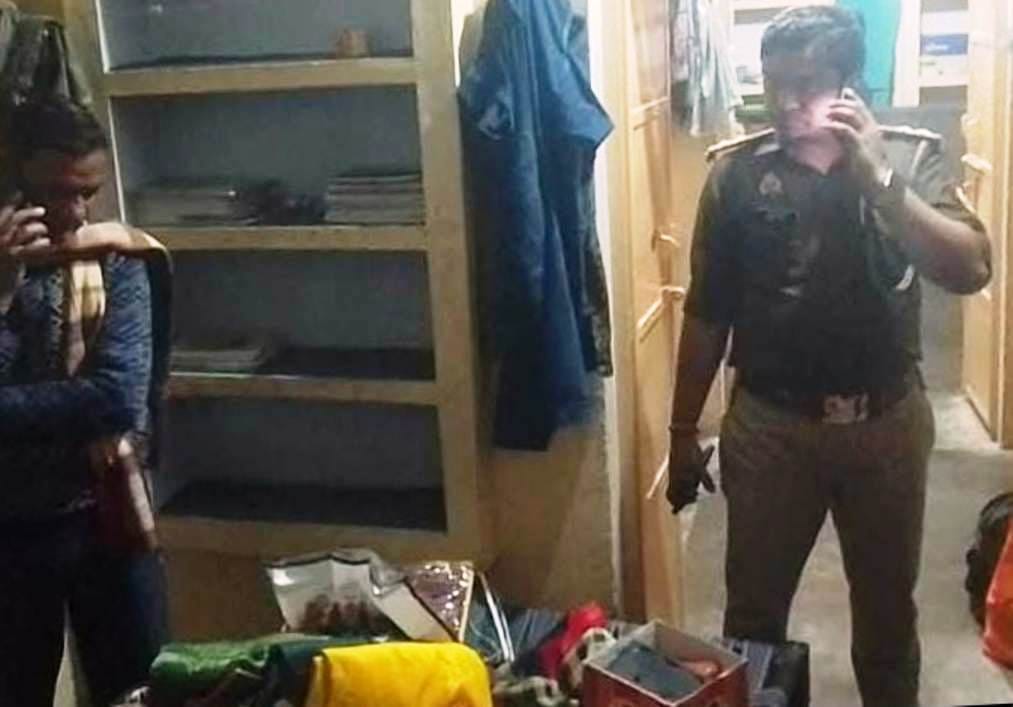 Thieves stole jewellery and cash from a pesticide seller's house