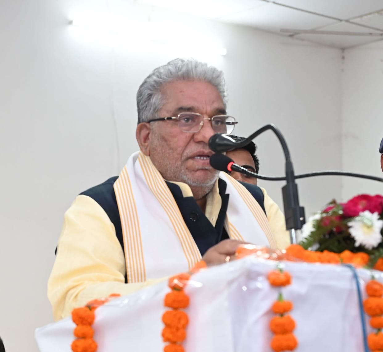 Central and state governments are continuously working in the interest of farmers: Krishnalal Panwar