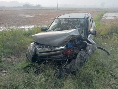 Car collides with tree, Jaisinghpur Kotwal injured