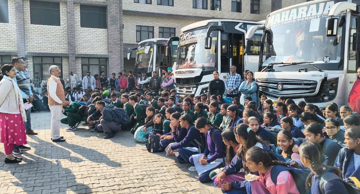 300 students from 14 government schools leave for International Gita Jayanti celebrations