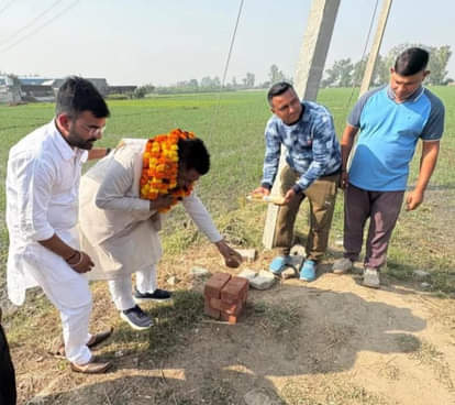 Streets will be built in Kamoda for Rs 15 lakh.