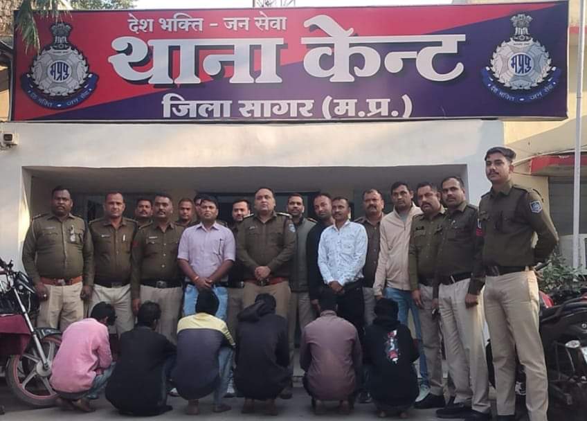 पुलिस गिरफ्त में आरोपी