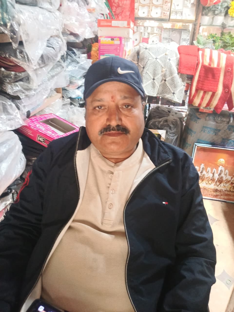 Lack of facilities in Bijhari market, business started slowing down