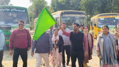 Scouts and Guides leave for the Diamond Jubilee Jamuri to be held in Lucknow.