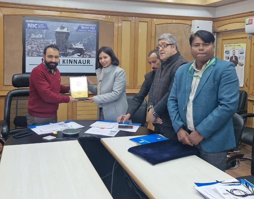 Discussion on census work held in Reckong Peo