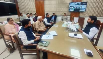 Remove stray dogs from the premises