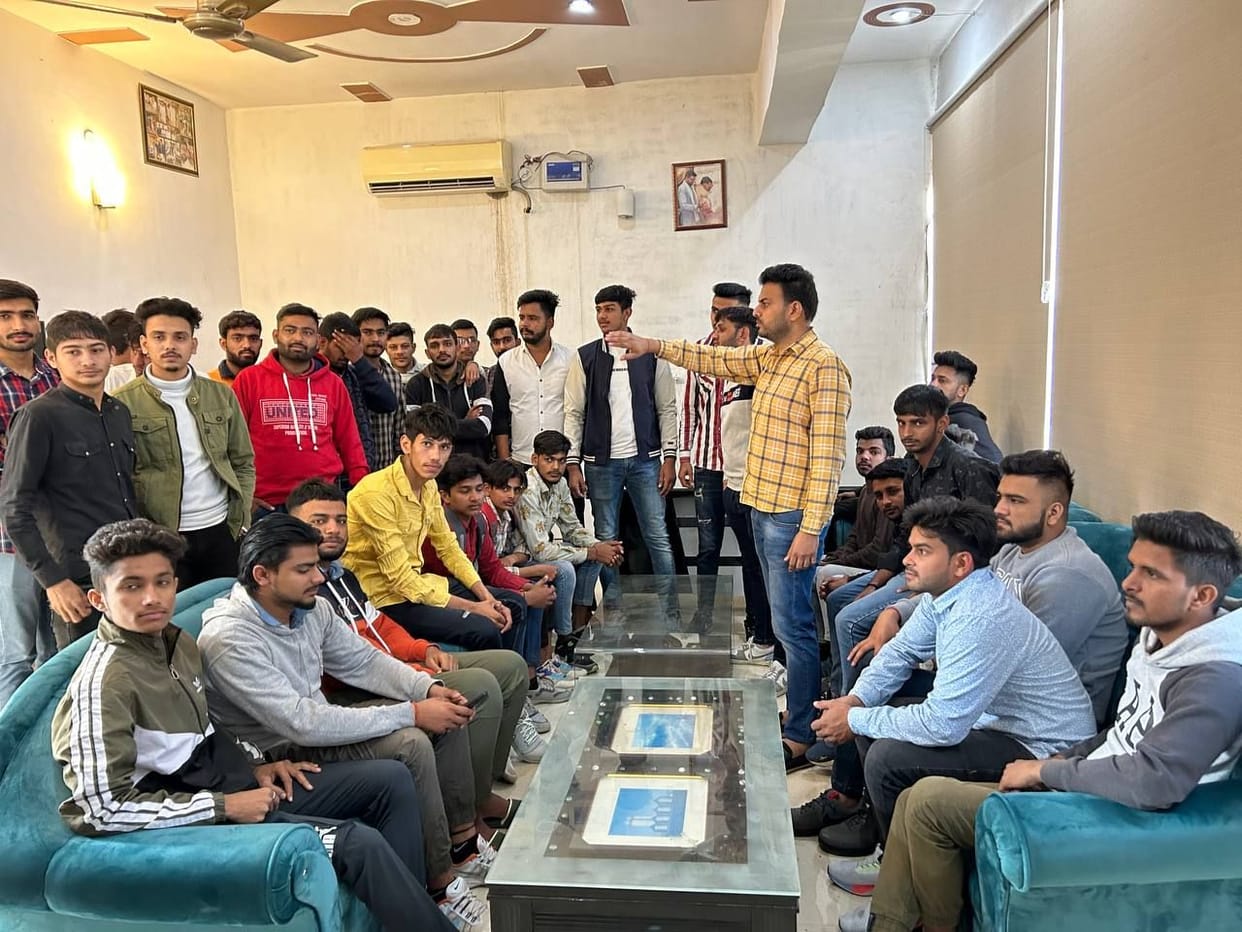 Enthusiasm among youth for Foundation Day rally