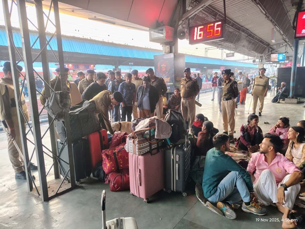 Security agencies on alert after Delhi incident, railway station searched