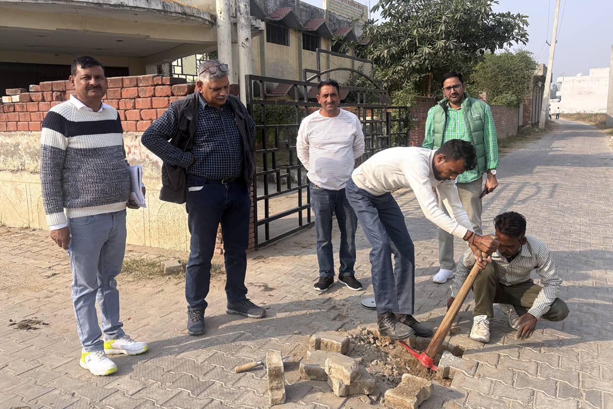 The ACB team collected samples from the streets on the second day as well.
