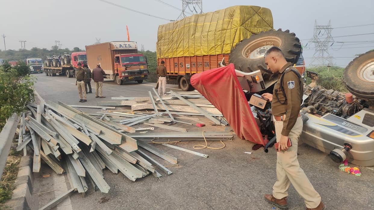 Three people died after a tractor trolley overturned in Gwalior; all the deceased were from West Bengal.