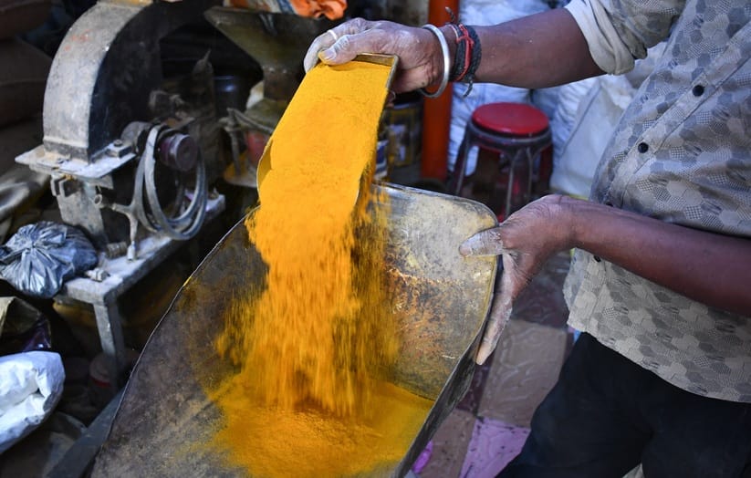 Rasgulla is being made in Rajasthan... Traders are selling it in Gorakhpur by putting branded labels on it.