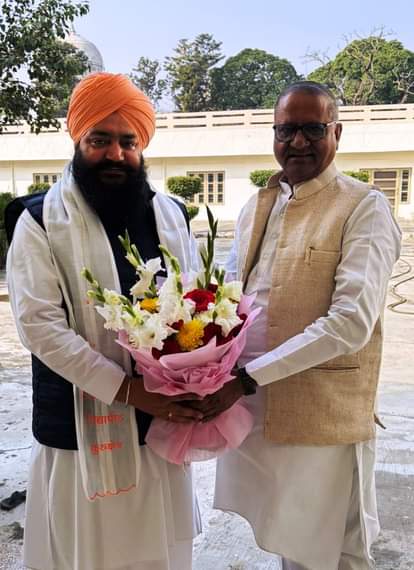 Mahant Mahesh Muni was honored