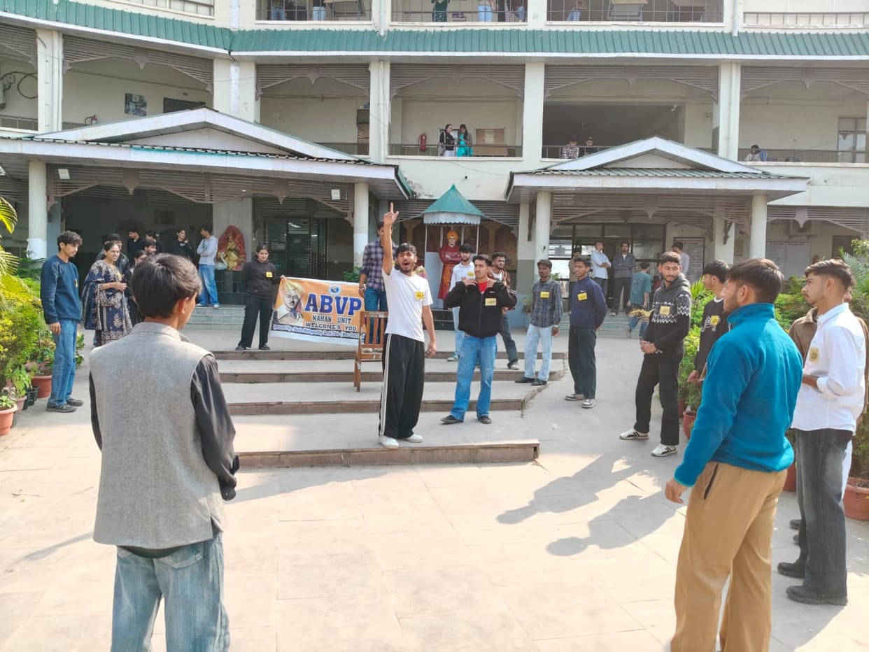 ABVP protested against the new education policy at Nahan College.