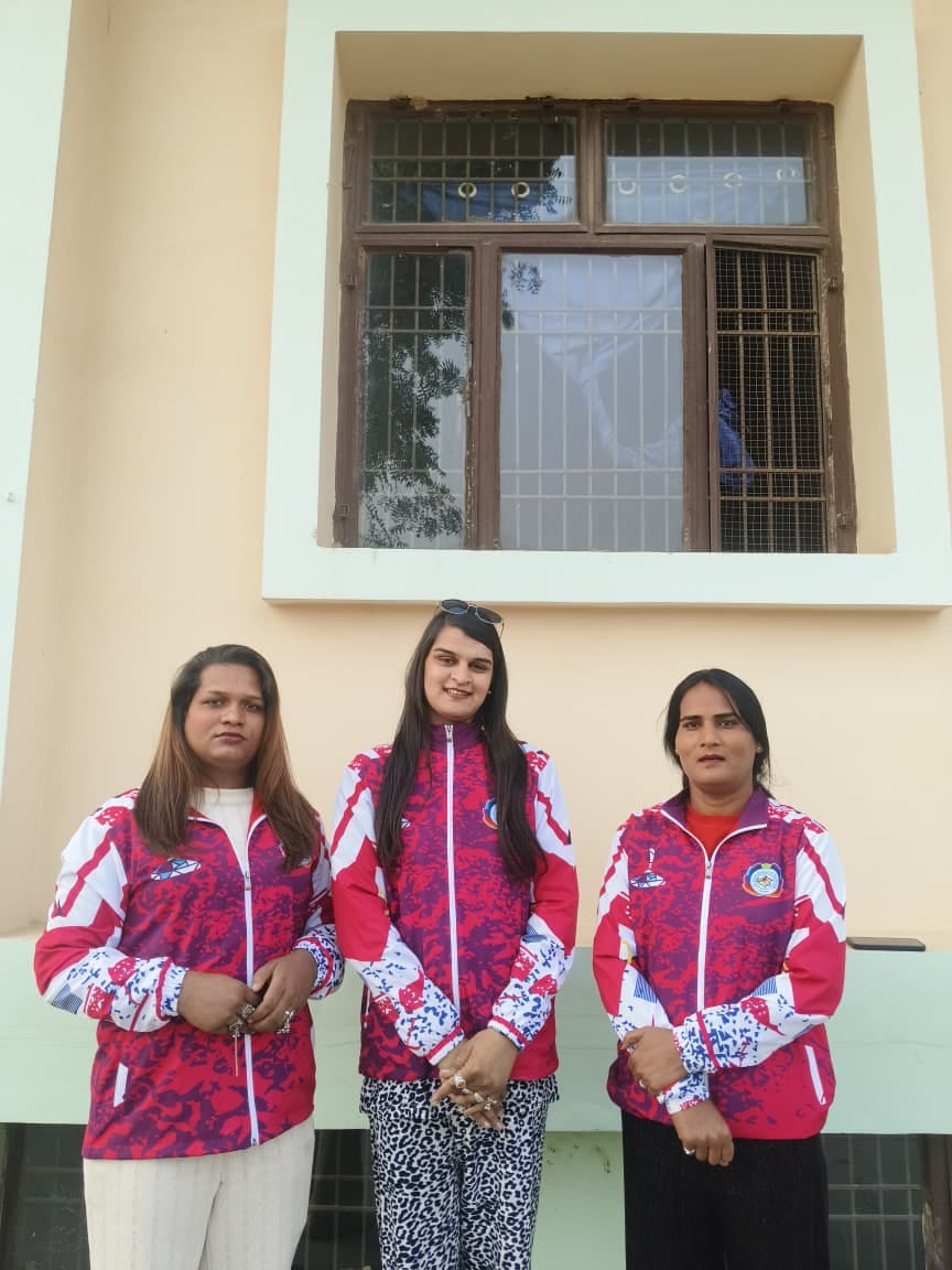 Transgenders reached Agra to participate in the National Icestock Competition