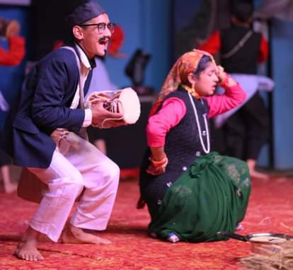 The audience danced wildly on Dhebra Harchi Gaini Mera, Bakhra Harchi Gaini...