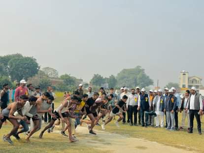 Puwayan and Khutar teams top in volleyball