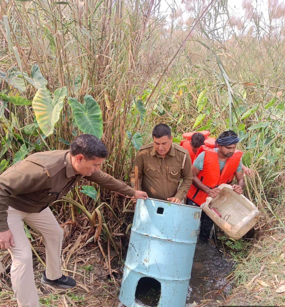 Excise raid destroys 1200 litres of liquor