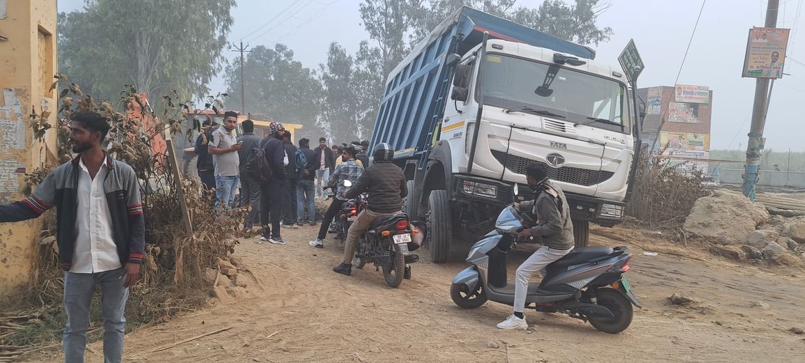 The temporary bridge of Rajbaha broke twice in one day, leaving two trucks stranded.