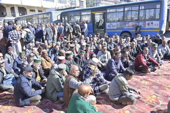 agitation by hrtc pensioners