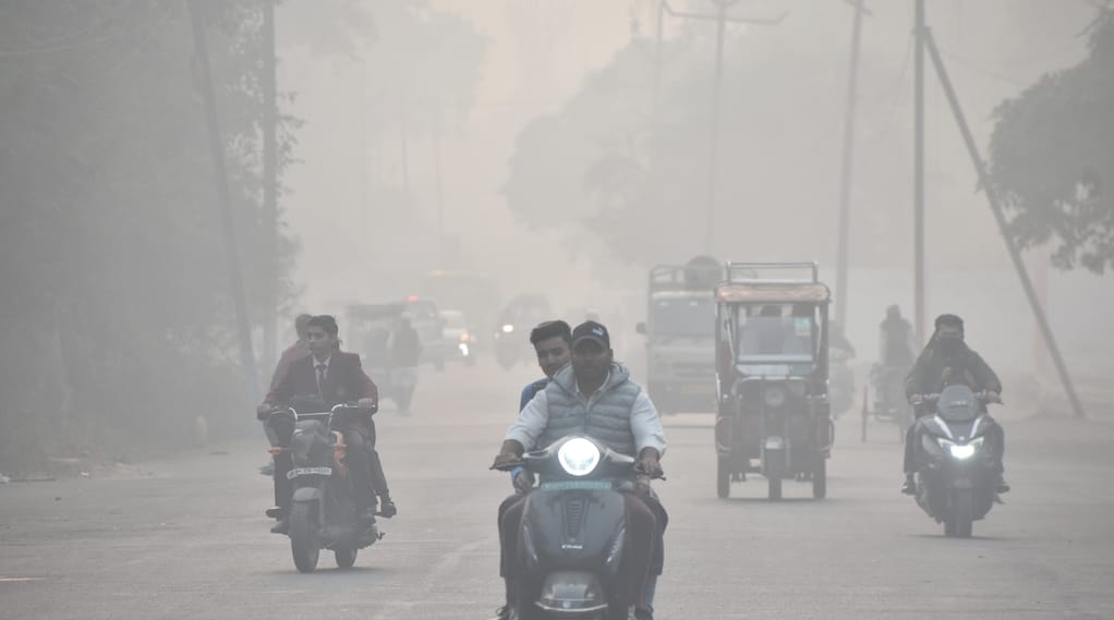 Bihar Weather: Westerly winds have increased the cold, and a blanket of fog covers Patna several districts