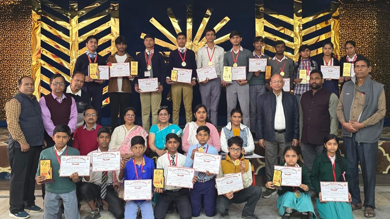 Nanak Chand won the junior category and Saraswati Shishu Mandir won the senior category.