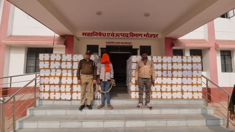 Bihar News: दो ट्रकों से डेढ़ करोड़ का प्रतिबंधित कफ सिरप बरामद, मद्यनिषेध विभाग की बड़ी कार्रवाई; 2 गिरफ्तार