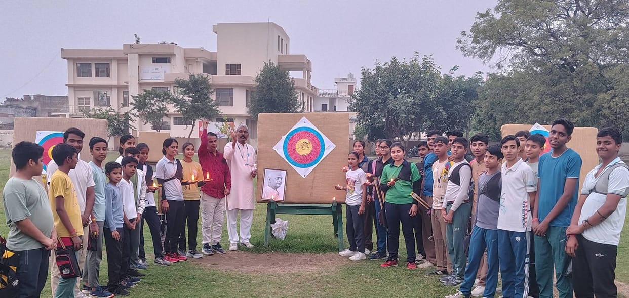People ran for the message of unity