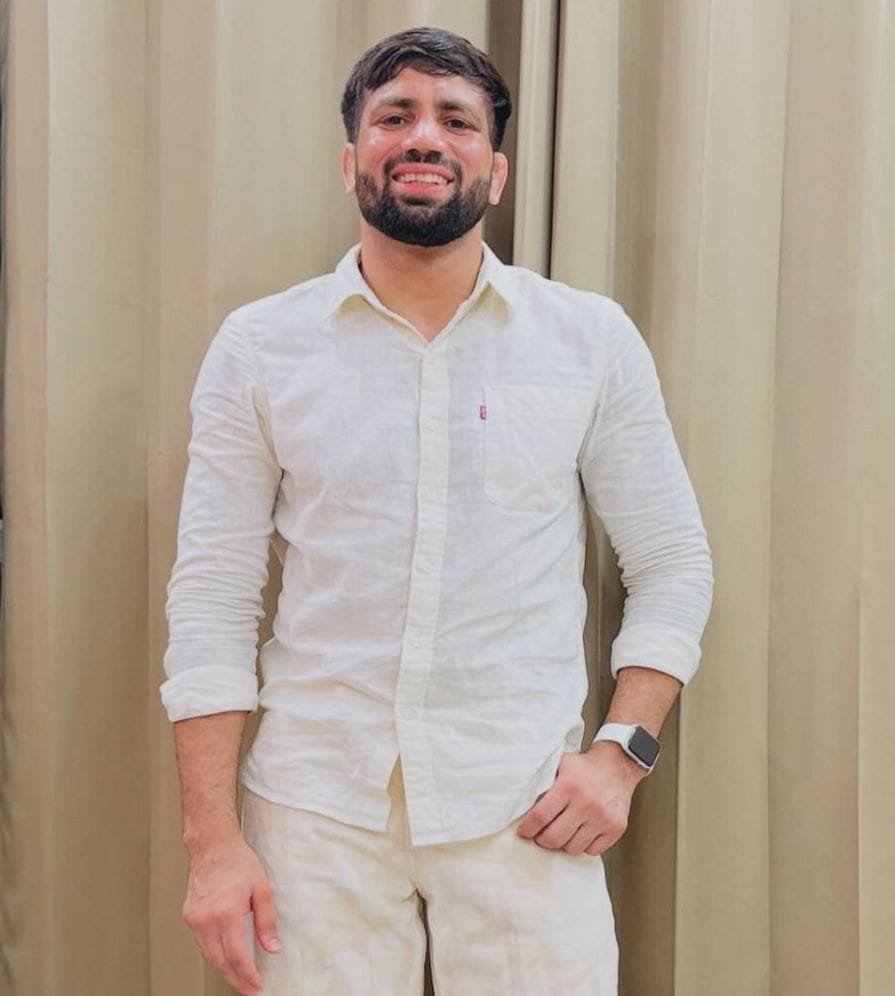 Olympian Ravi Dahiya will tie the knot with a farmer's daughter.