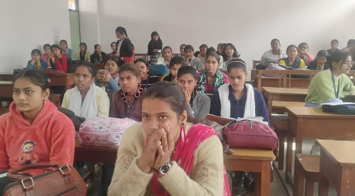 Khushi Verma, a student of Government Women's College, first and Pooja second